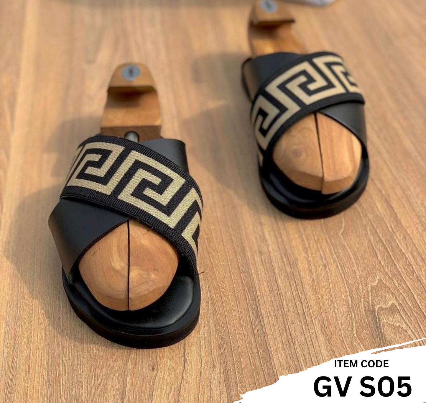 Gucci patterned Slippers